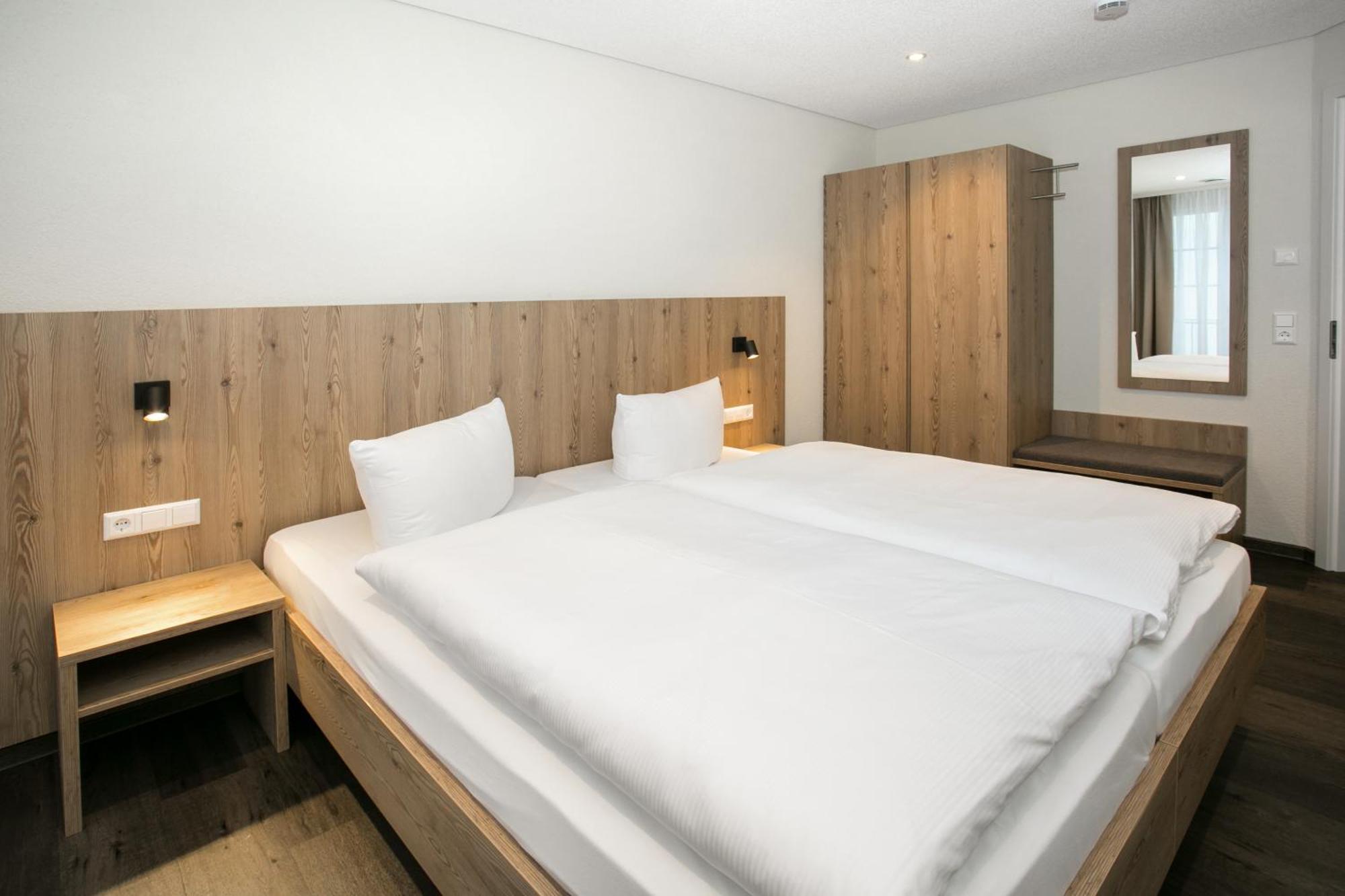 Hotel-Gasthaus Engel Luttingen Laufenburg Room photo