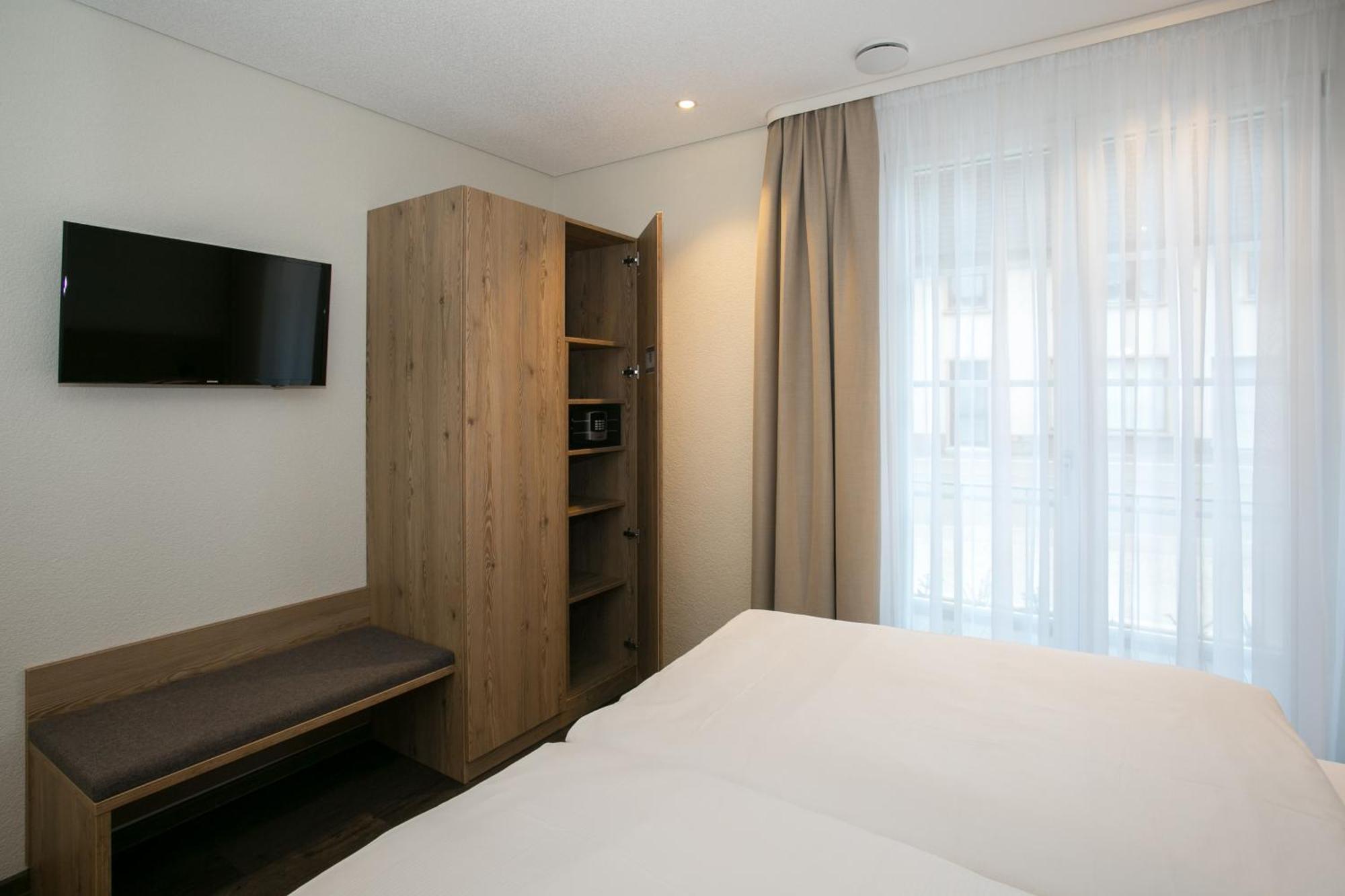 Hotel-Gasthaus Engel Luttingen Laufenburg Room photo