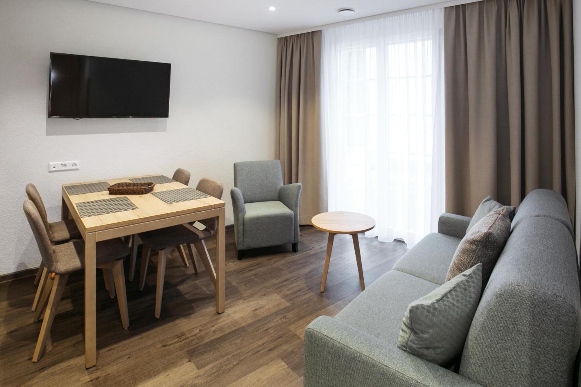 Hotel-Gasthaus Engel Luttingen Laufenburg Room photo